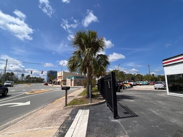 More Photos Of 500 Ballough Rd, Daytona Beach Freestanding For Sale