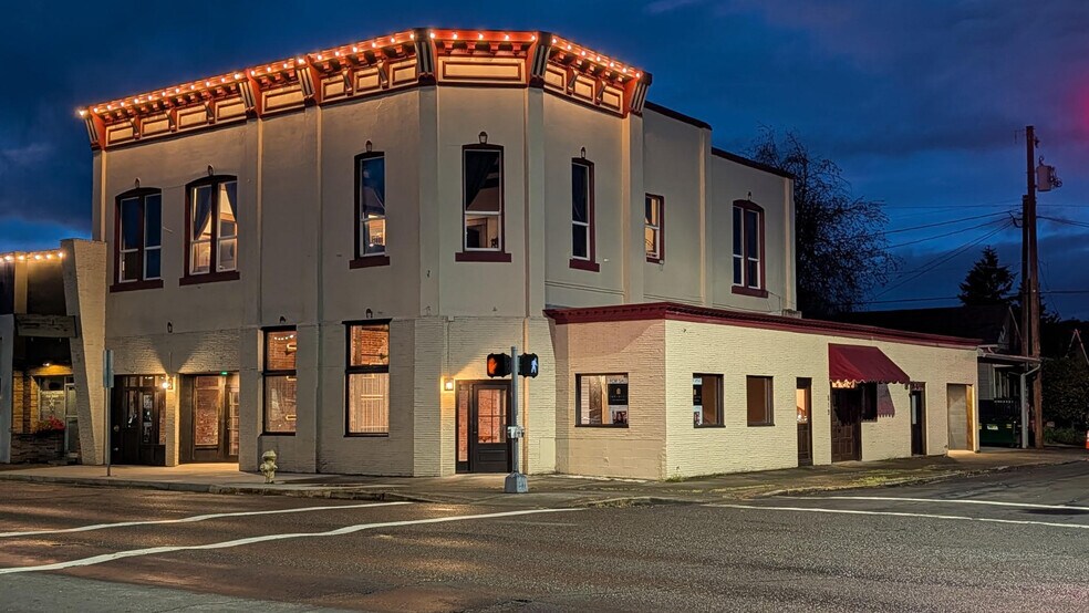 More Photos Of 811 E 1st St, Newberg Storefront Retail Residential For Lease