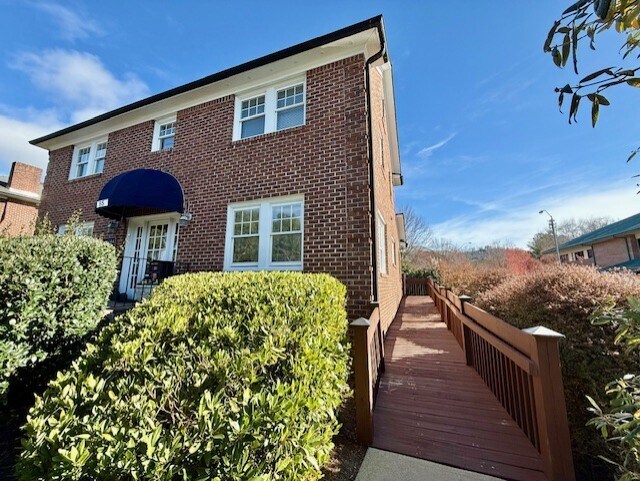 More Photos Of 85 Peachtree Rd, Asheville Office For Sale