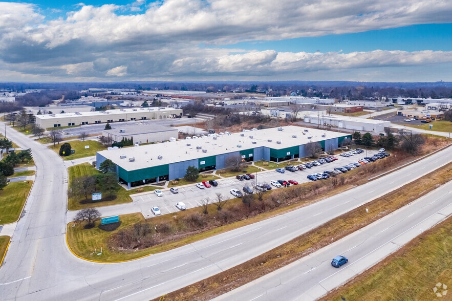 More Photos Of N56W13525-N56W13605 Silver Spring Dr, Menomonee Falls Manufacturing For Lease