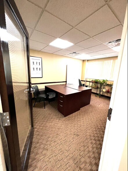 More Photos Of 225 Gordons Corner Rd, Manalapan Township Medical For Lease