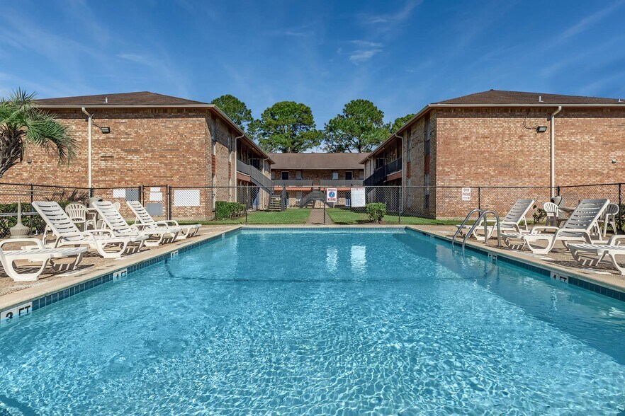 More Photos Of 4075 Laurel St, Beaumont Apartments For Sale