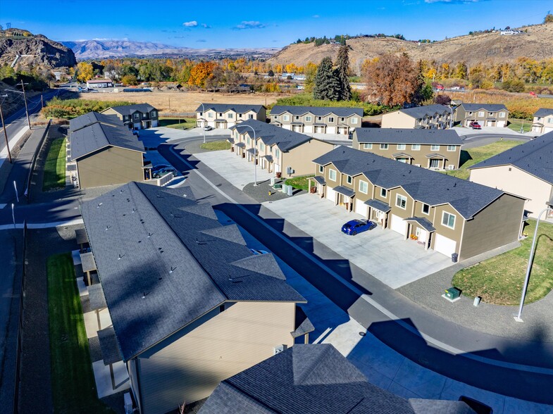 More Photos Of 5101 W Powerhouse Rd, Yakima Apartments For Sale