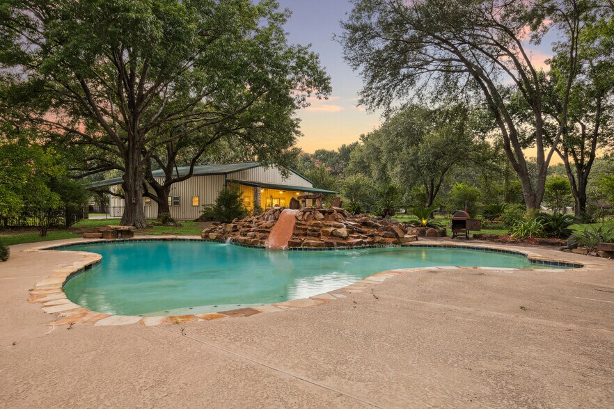 More Photos Of 16218 Barklea Rd, Cypress Land For Sale