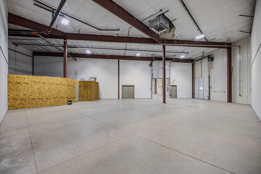 More Photos Of 110 Wall St, Onamia Flex For Lease