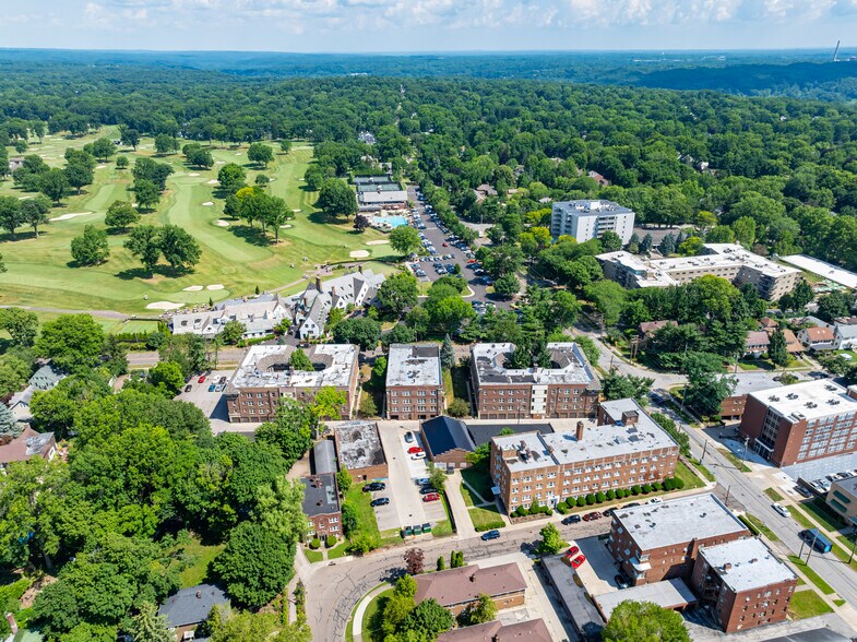 More Photos Of 218 Twin Oaks Rd, Akron Apartments For Sale