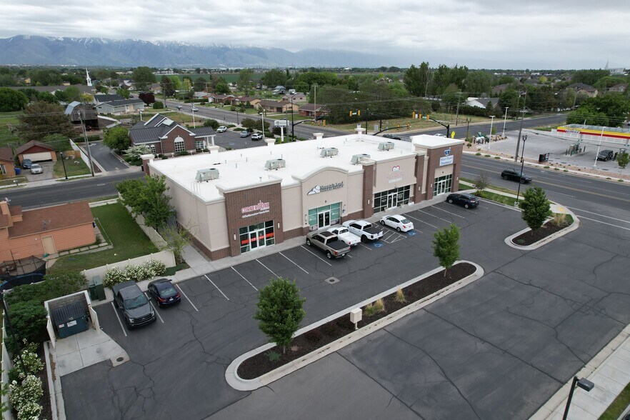 More Photos Of 3024 W 300 N, West Point General Retail For Lease