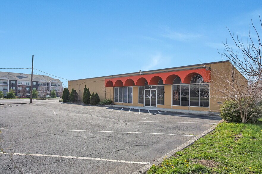 Primary Photo Of 37 Robinwood Ave, Whitehall Freestanding For Lease