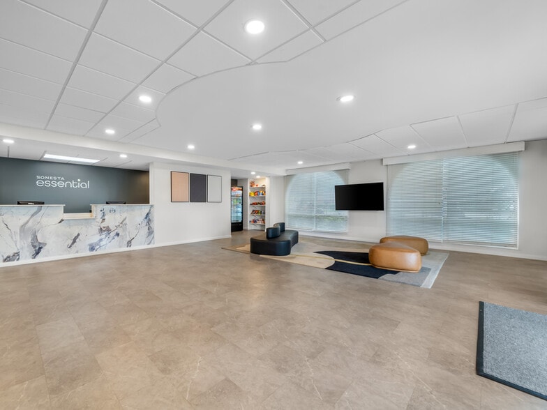 More Photos Of 8101 Aircenter Ct, Orlando Hotel For Sale