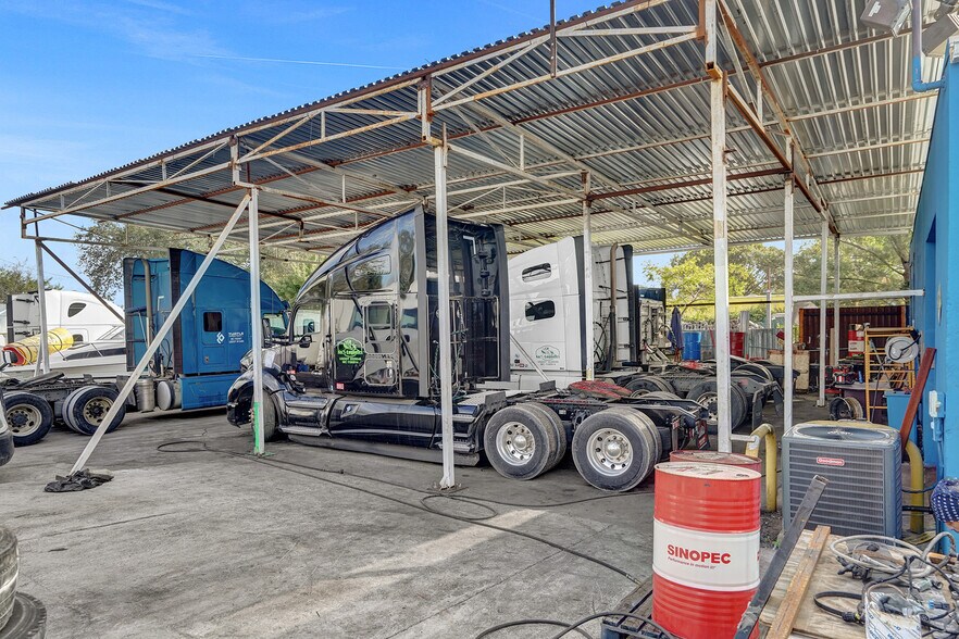 More Photos Of 850 NW 12th Ter, Pompano Beach Warehouse For Lease