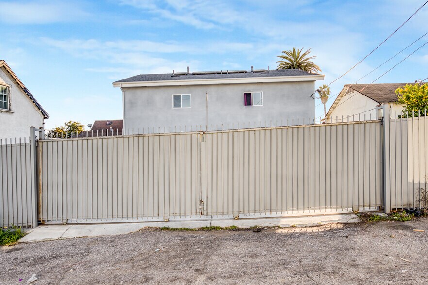 More Photos Of 2531 Folsom St, Los Angeles Apartments For Sale