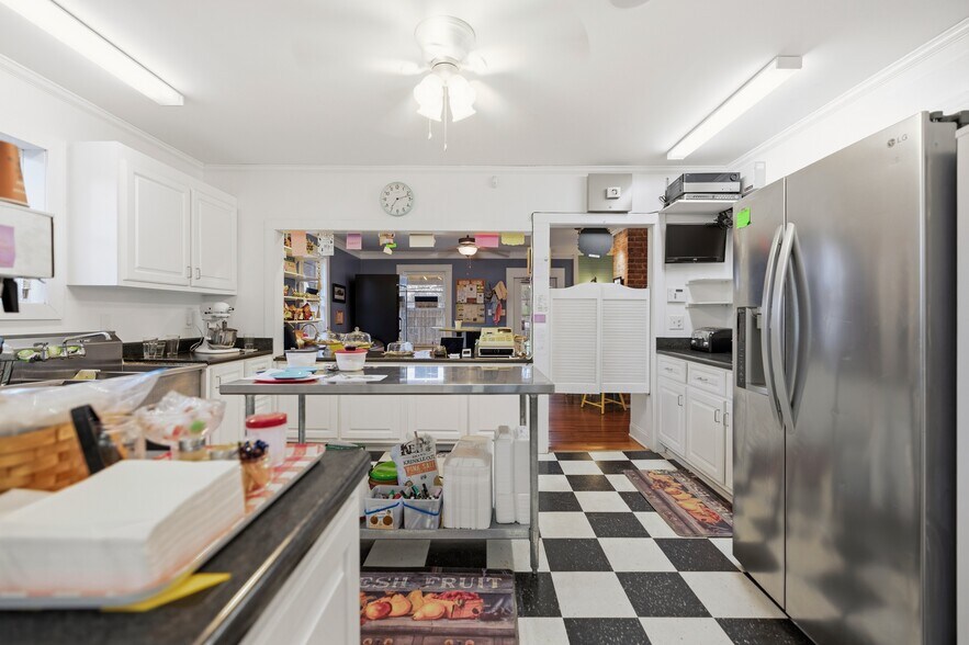 More Photos Of 1107 McKelvey Rd, Pelzer Restaurant For Sale