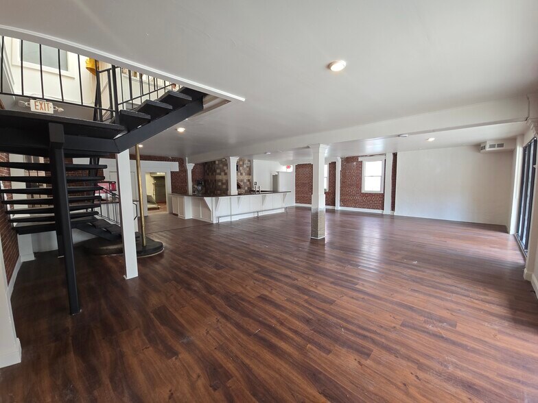 More Photos Of 55 5th St, Gilroy Restaurant For Sale