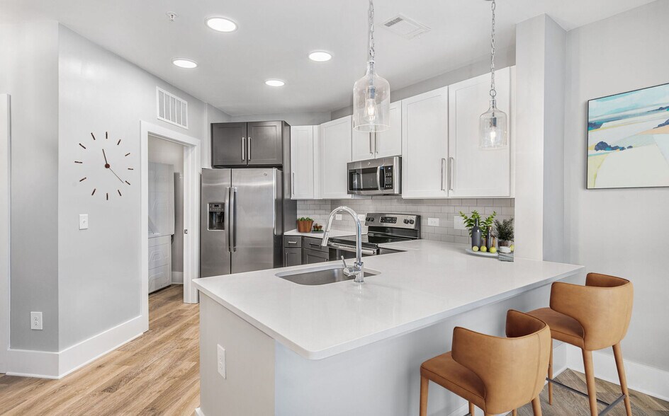 More Photos Of 725-735 Coleman Blvd, Mount Pleasant Apartments For Lease