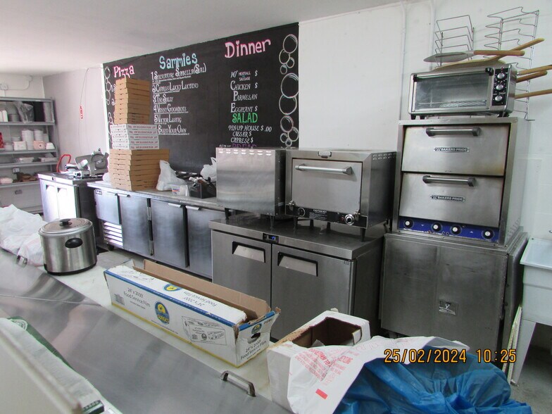 More Photos Of 12691-12695 Mcgregor Blvd, Fort Myers Unknown For Lease