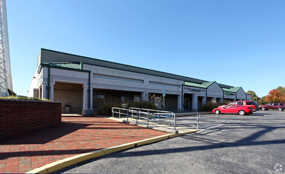 More Photos Of 258-260 E Garrison Blvd, Gastonia Storefront Retail Office For Lease
