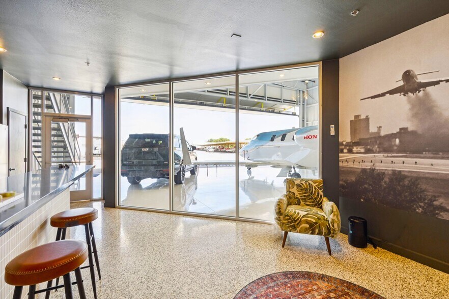 More Photos Of 15809 Addison Rd, Addison Airplane Hangar For Sale