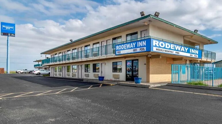 More Photos Of 3404 Vine St, Hays Hospitality For Sale