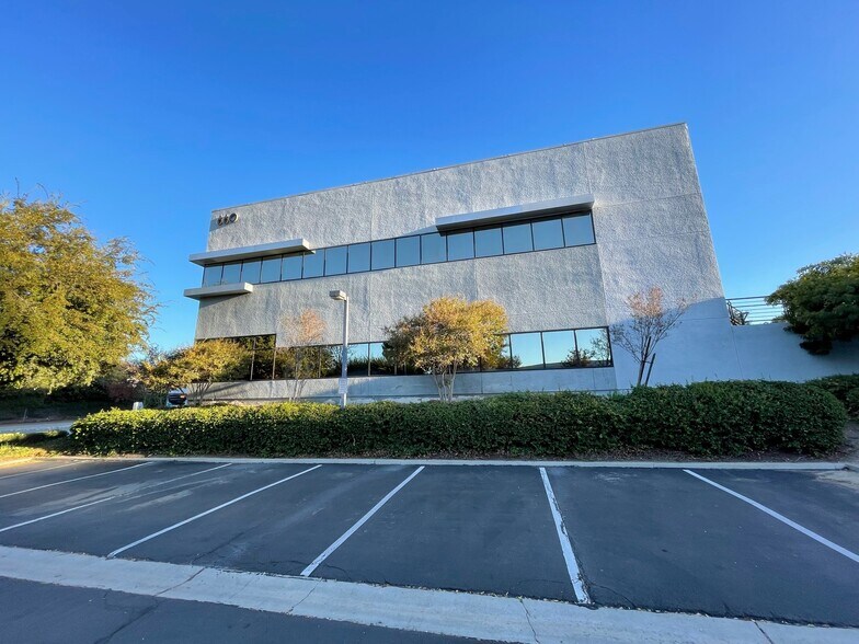 More Photos Of 660 N Diamond Bar Blvd, Diamond Bar Office For Sale