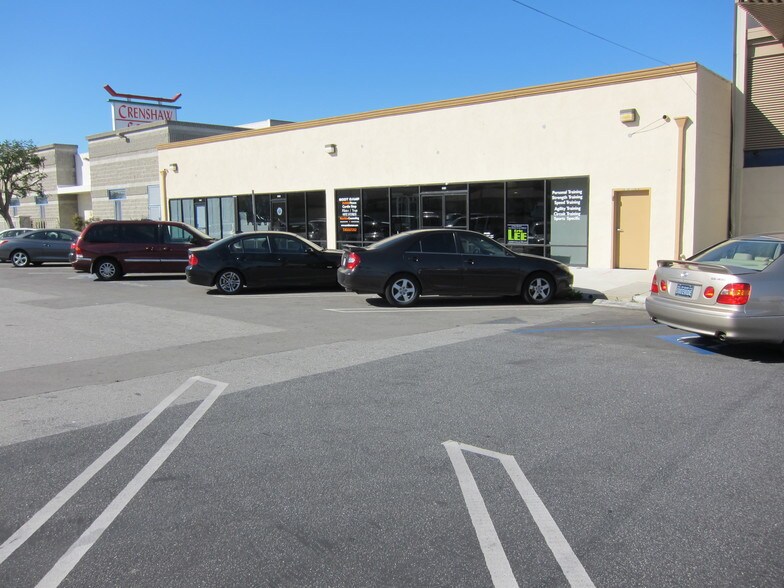 More Photos Of 3818-3824 Crenshaw Blvd, Los Angeles Storefront For Lease
