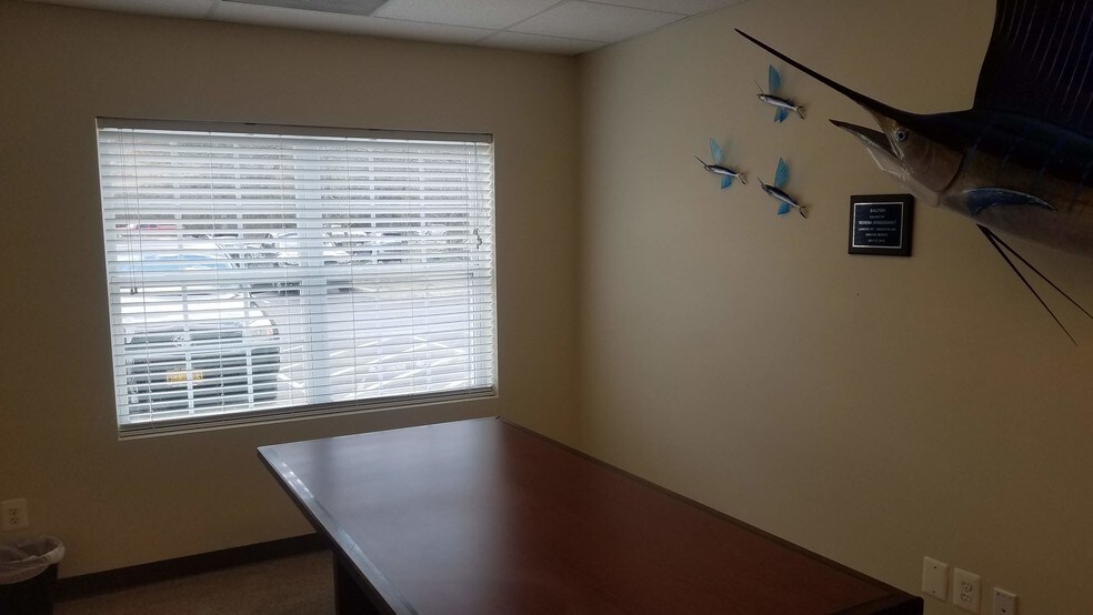 More Photos Of 559 Frost Ave, Warrenton Medical For Lease