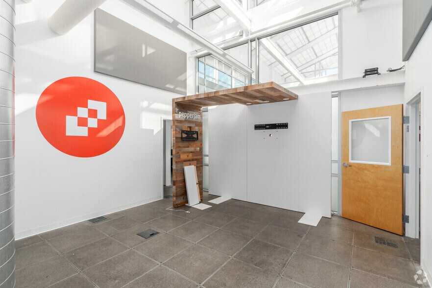 More Photos Of 7 S Main St, Wilkes Barre Loft Creative Space For Sale