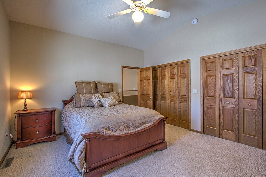 More Photos Of 31886 County Road 3, Eagle Bend Showroom For Sale