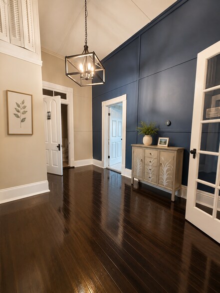 More Photos Of 80 Church St, Winder Office For Sale
