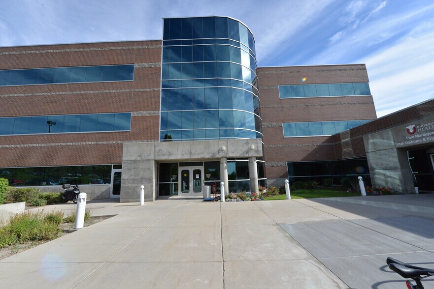 More Photos Of 675 S Arapeen Dr, Salt Lake City Medical For Lease