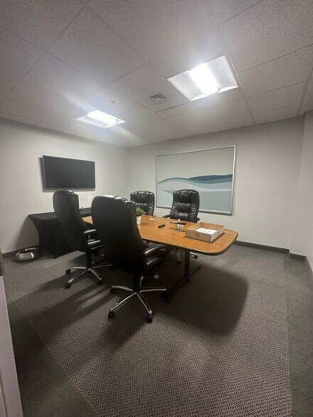 More Photos Of 362 Industrial Park Rd, Middletown Warehouse For Sale