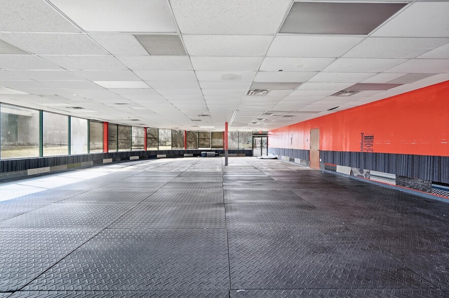 More Photos Of 1259 Kemper Meadow Dr, Cincinnati Medical For Sale