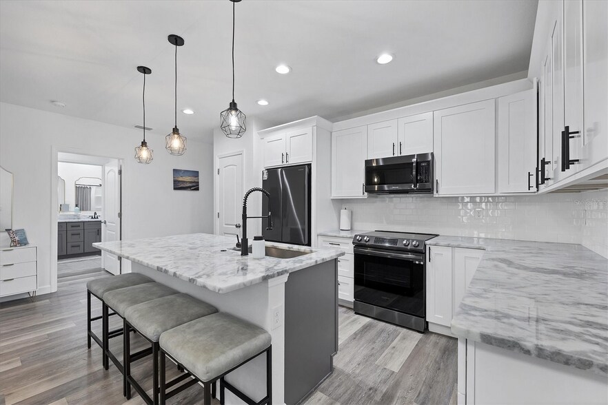 More Photos Of 357 Boundary Blvd, Rotonda West Apartments For Sale