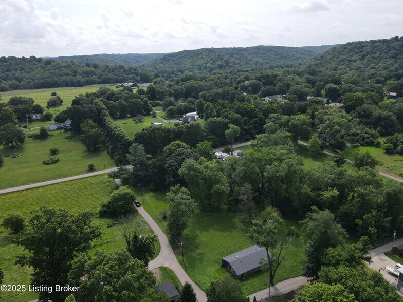 More Photos Of 6320 Jefferson St, Westport General Retail For Sale