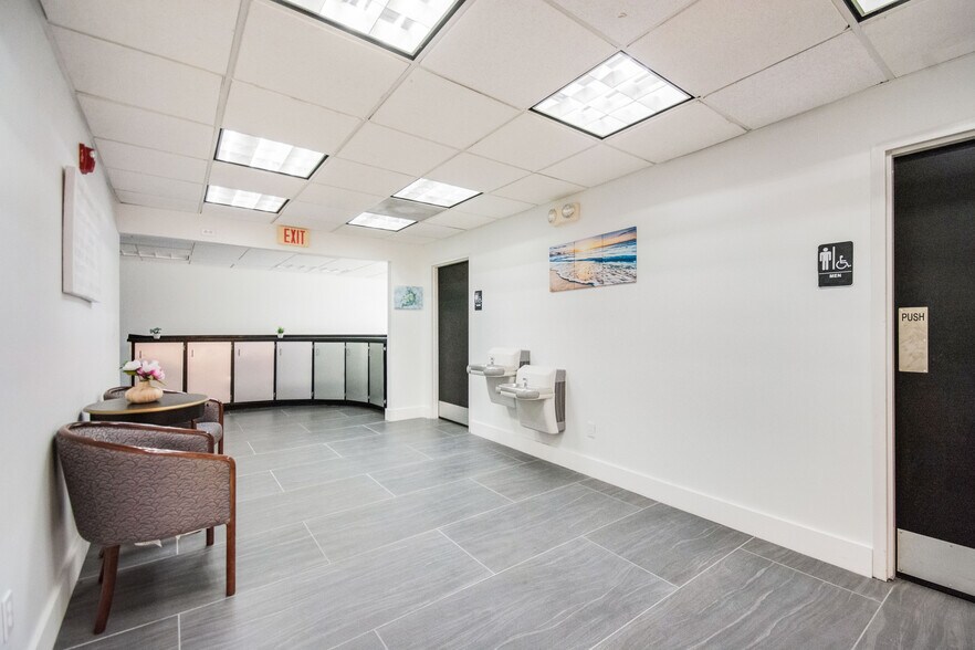 More Photos Of 3390 Kori Rd, Jacksonville Medical For Lease