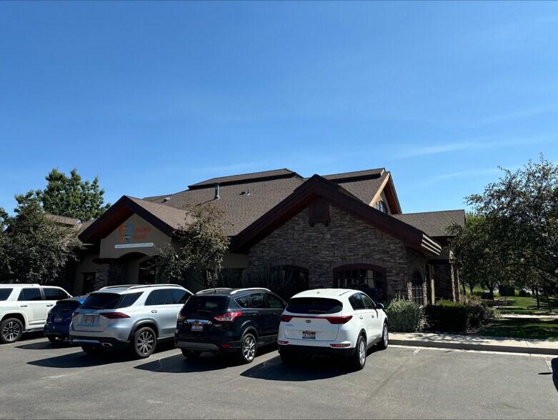 More Photos Of 1500 W Cayuse Creek Dr, Meridian Medical For Lease
