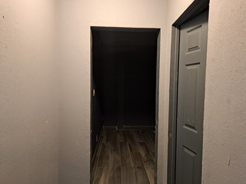 More Photos Of 5830-5838 Overhill Dr, Los Angeles Medical For Lease