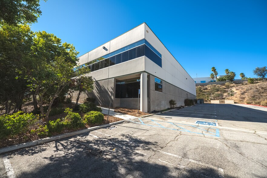 More Photos Of 25167-25169 Anza Dr, Valencia Warehouse For Sale