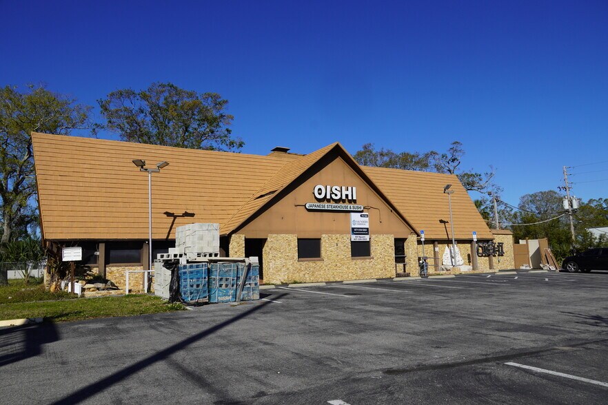 More Photos Of 5800 34th St N, Saint Petersburg Restaurant For Sale