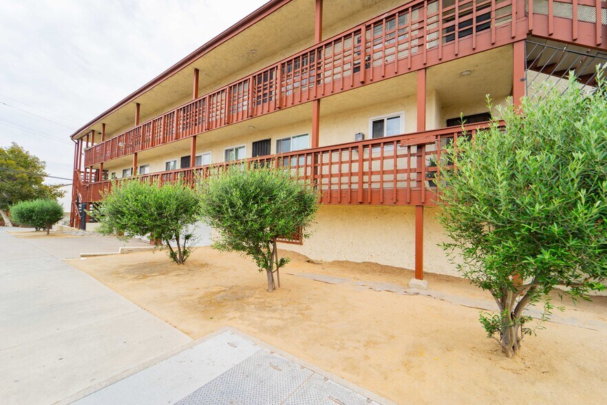 More Photos Of 4065 Wightman St, San Diego Apartments For Sale