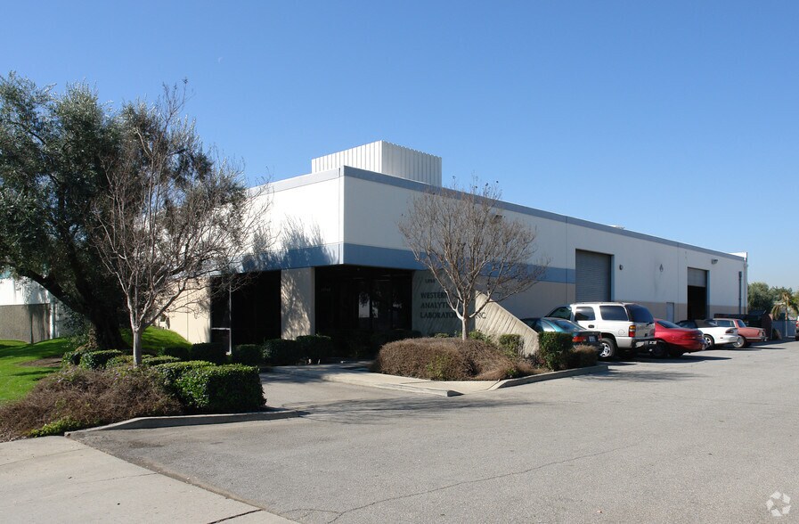 More Photos Of 13744 Monte Vista Ave, Chino Warehouse For Lease
