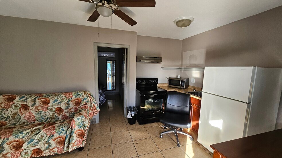 More Photos Of 430 W Merritt Island Cswy, Merritt Island Hotel For Sale