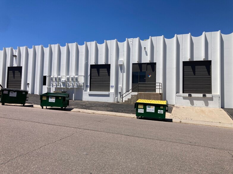 More Photos Of 2600 W 2nd Ave, Denver Warehouse For Lease