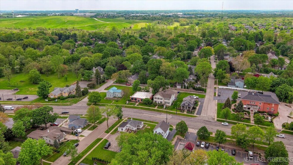 More Photos Of 422 E State St, Geneva Office For Sale