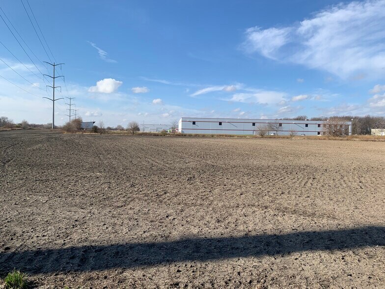 More Photos Of 1 & 2 BOOMBAH Blvd, Yorkville Land For Sale