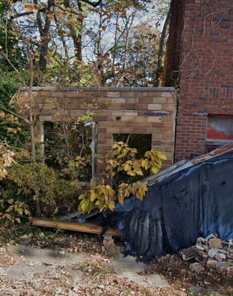 More Photos Of 412 Paul St, Gorham General Retail For Sale