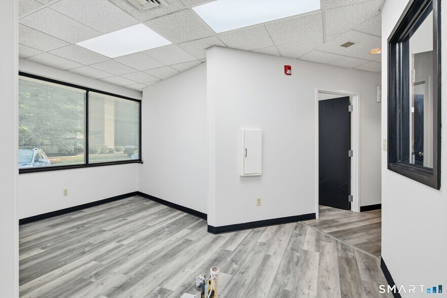 More Photos Of 3 Northwestern Dr, Bloomfield Medical For Lease