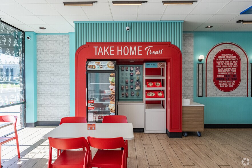 More Photos Of 1655-1671 E Colorado Blvd, Pasadena Fast Food For Lease