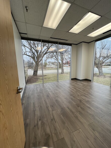 More Photos Of 3033 Chimney Rock Dr, Houston Office For Lease