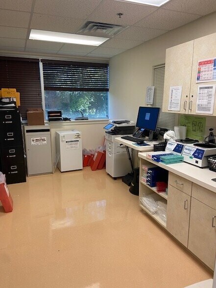 More Photos Of 950 N Wyomissing Blvd, Wyomissing Healthcare For Lease