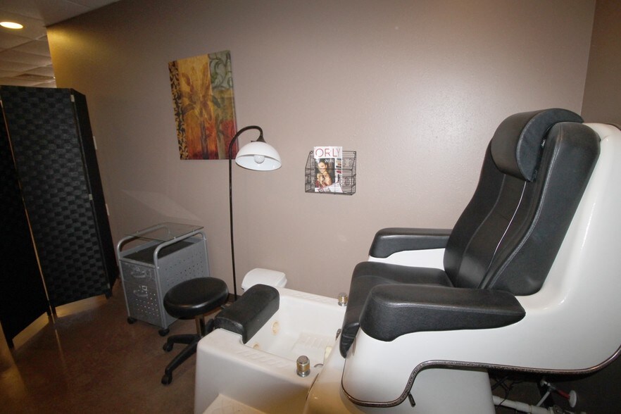 More Photos Of 3207 Highway 63 S, Lucedale Storefront Retail Office For Sale